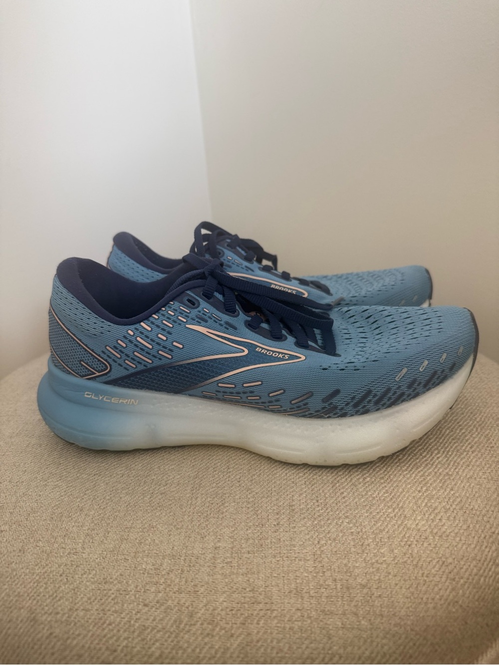 Brooks Women’s Glycerin 20 Running Shoes/Sneakers - Light Blue (size 8)